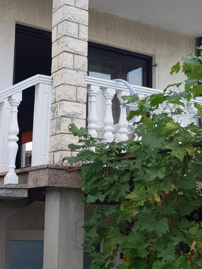 Lili Appartement Umag Buitenkant foto