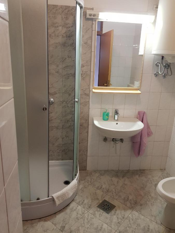 Lili Appartement Umag Buitenkant foto