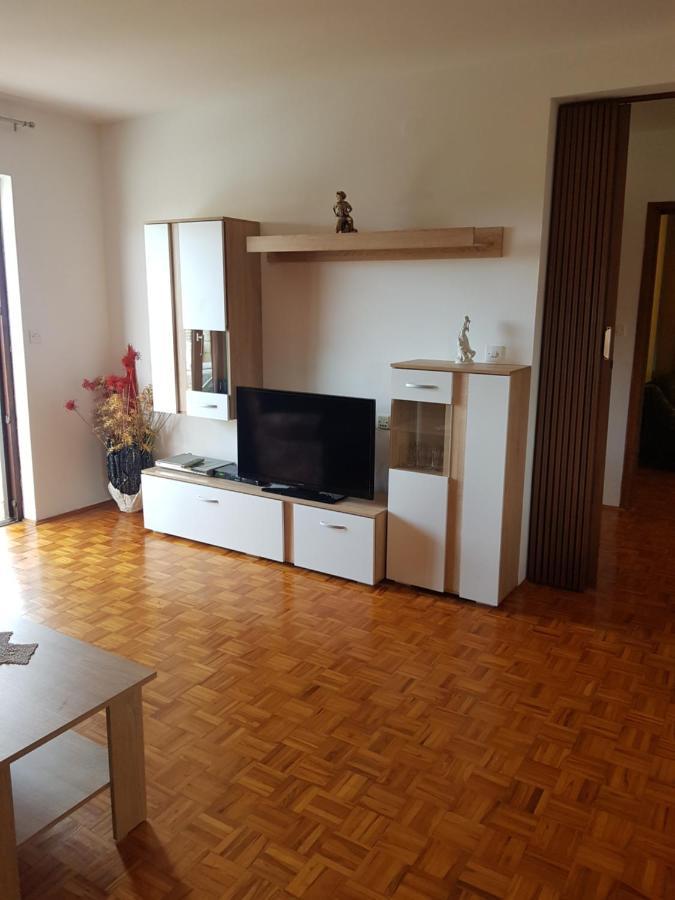 Lili Appartement Umag Buitenkant foto